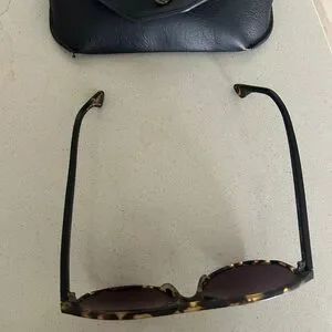 KREWE | Accessories | Krewe Court Sunglasses | Poshmark display picture 1